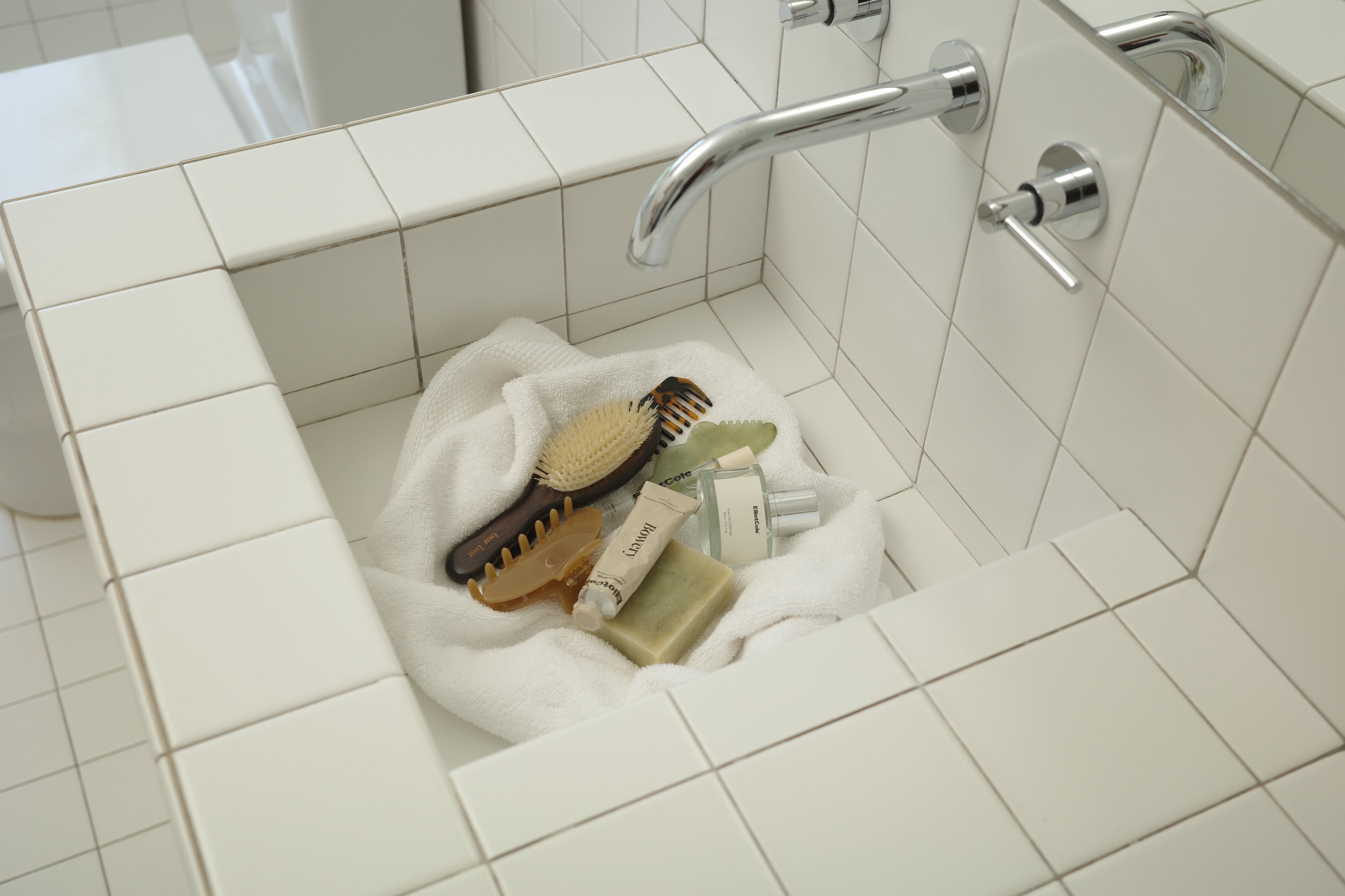 Elliot Cole bathroom still life produced by NEWW